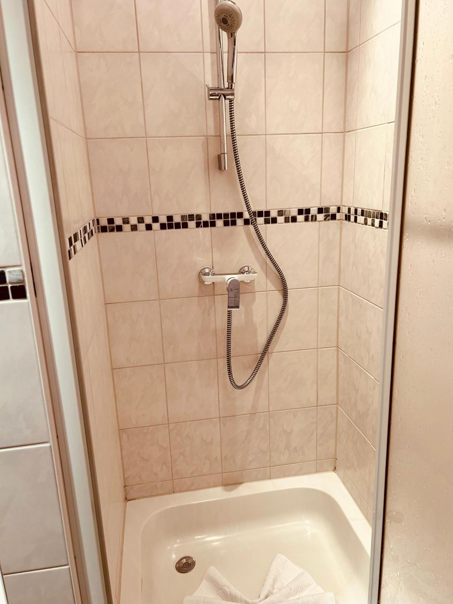 Apartments Alina รูสท์ ภายนอก รูปภาพ
